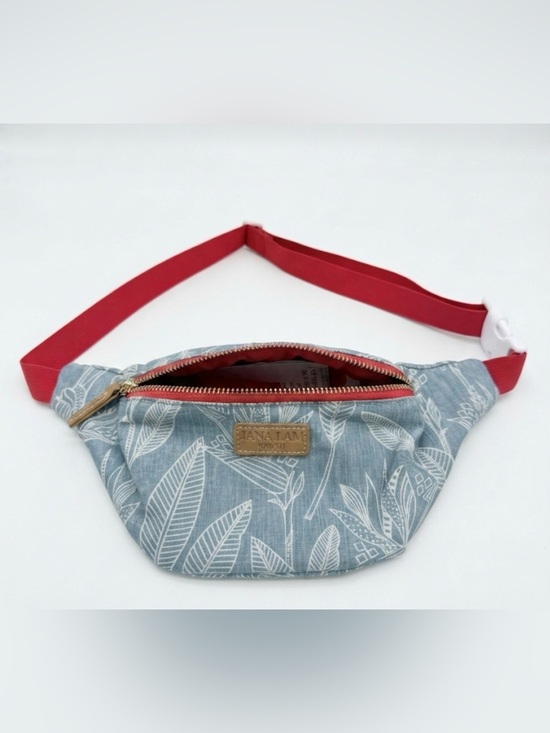 Jana Lam Handbags - New Jana Lam Hawaii Fanny Pack - Blue Leaf Print